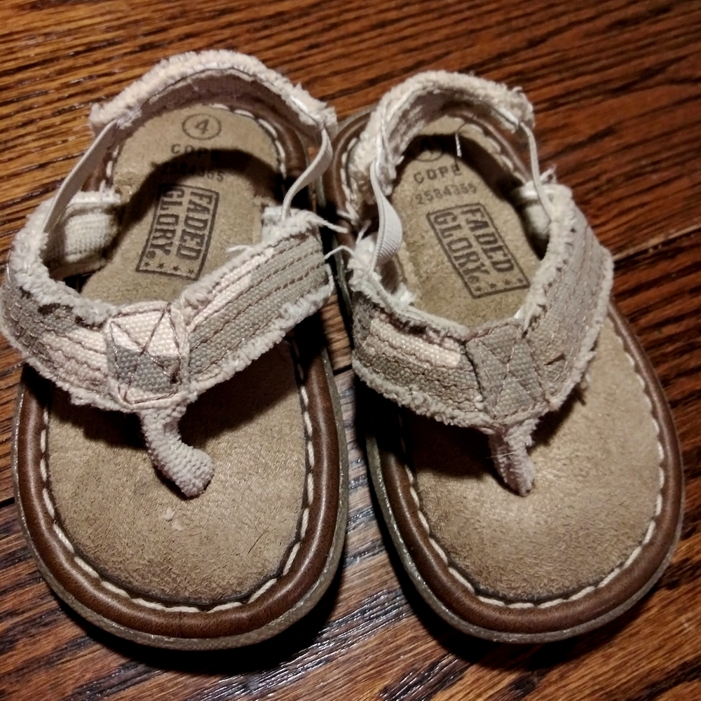 Faded Glory Camo Sandals